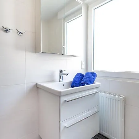 アパート Liomena *