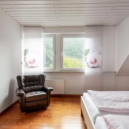 Liomena Appartement *